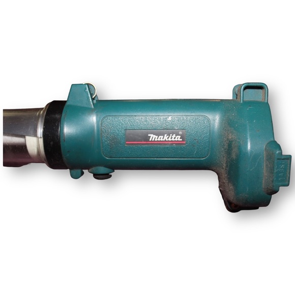 Makita 12V worklight - ML123 - Picture 9 of 9